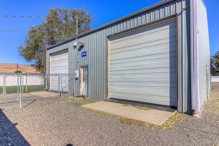 More Photos Of 2310 Terrace Heights Dr, Yakima Flex For Sale