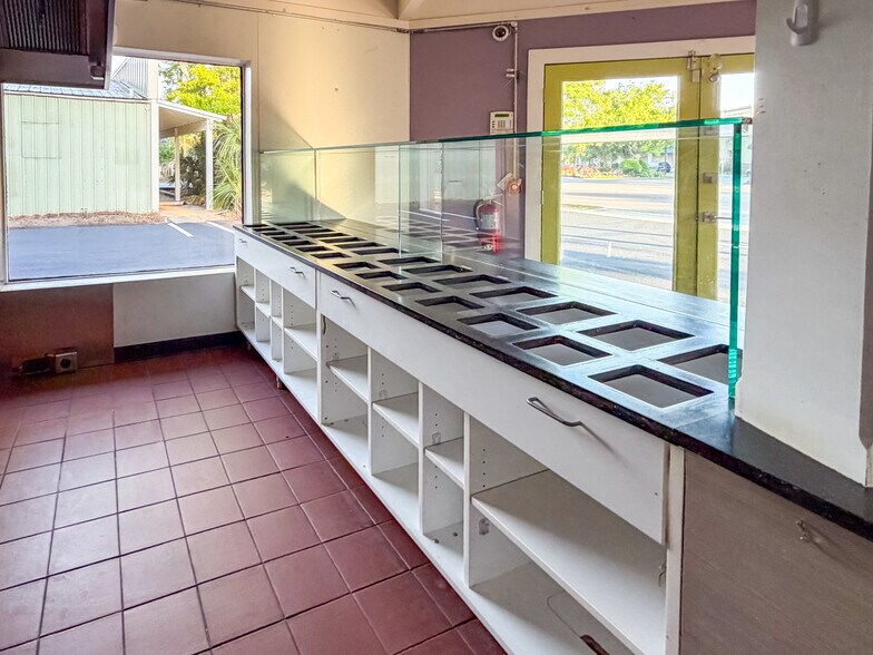 More Photos Of 1247 Ben Sawyer Blvd, Mount Pleasant Freestanding For Sale