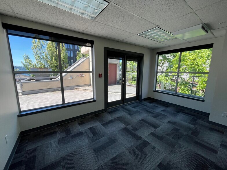 More Photos Of 2510 Western Ave, Seattle Apartments For Lease