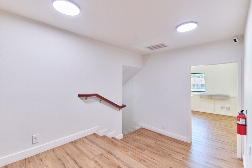 More Photos Of 586 Bonanza Trail, Big Bear Lake Office Residential For Sale