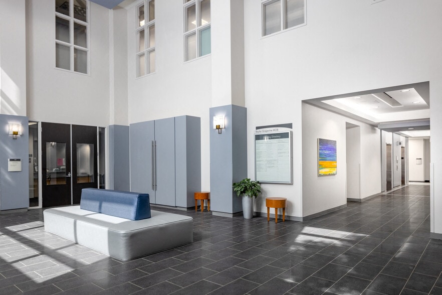 More Photos Of 2020 W State Highway 114, Grapevine Medical For Lease