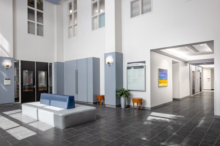 More Photos Of 2020 W State Highway 114, Grapevine Medical For Lease