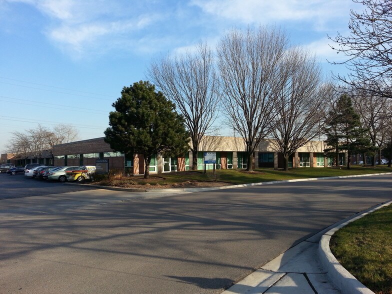 More Photos Of 85-95 Revere Dr, Northbrook Office For Lease