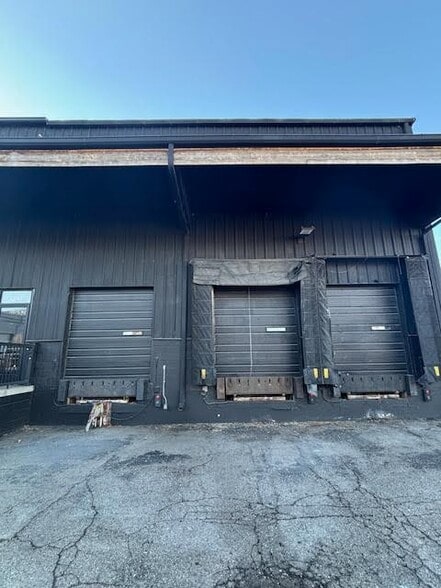 More Photos Of 330-332 E Lincoln Ave, Royal Oak Light Distribution For Lease