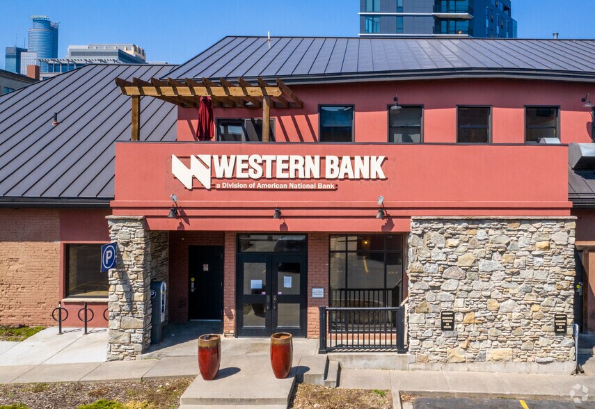 More Photos Of 903 Washington Ave S, Minneapolis Freestanding For Lease