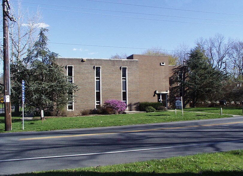 More Photos Of 2006 Swede Rd, Norristown Office For Lease