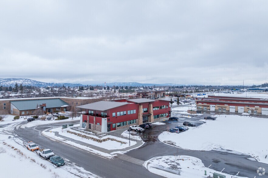 More Photos Of 2700 N Eagle Ln, Liberty Lake Flex For Lease