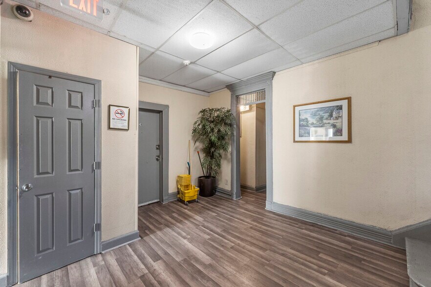 More Photos Of 368-370 Summer Ave, Newark Apartments For Sale