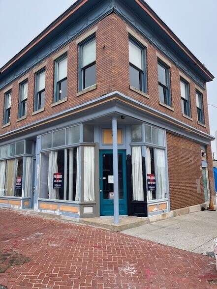 More Photos Of 1138-1140 W Hollins St, Baltimore Storefront Retail Office For Lease