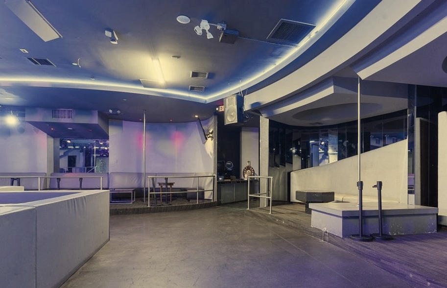 More Photos Of 4636 Wynn Rd, Las Vegas Health Club For Sale