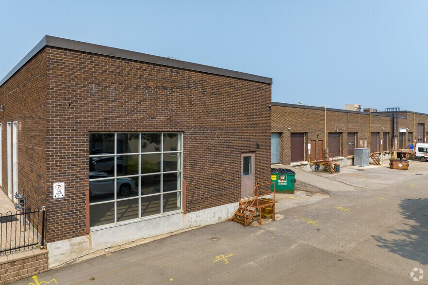 More Photos Of 44 Fasken Dr, Toronto Flex For Lease