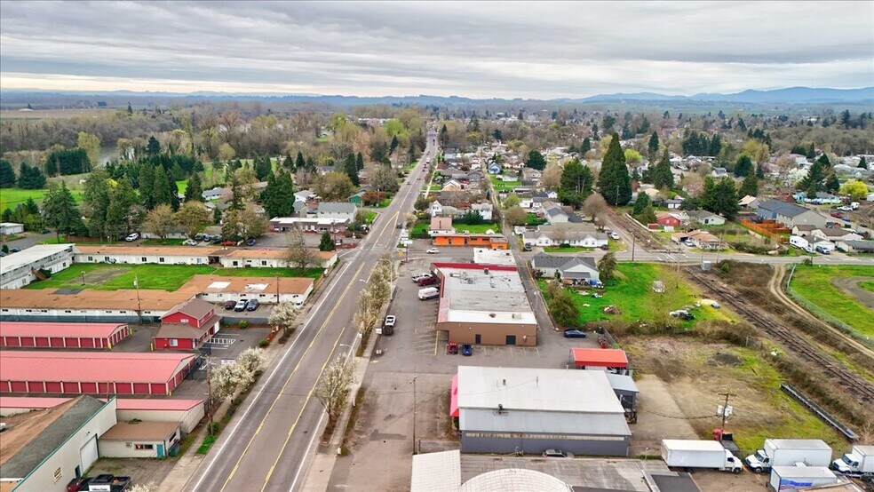 More Photos Of 890 N Main St, Independence Warehouse For Sale