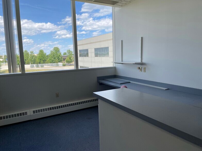 More Photos Of 4050-4100 Healthway Dr, Aurora Medical For Lease