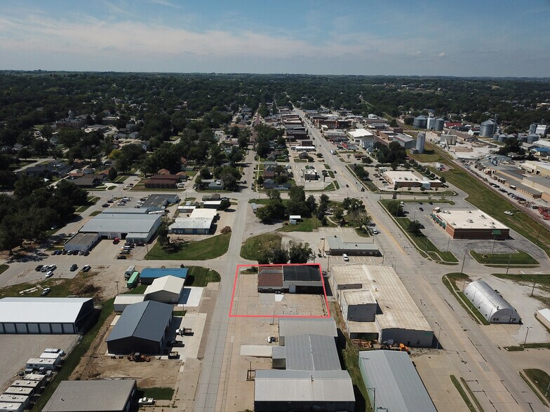 More Photos Of 1160 Lincoln St, Blair Light Manufacturing For Sale