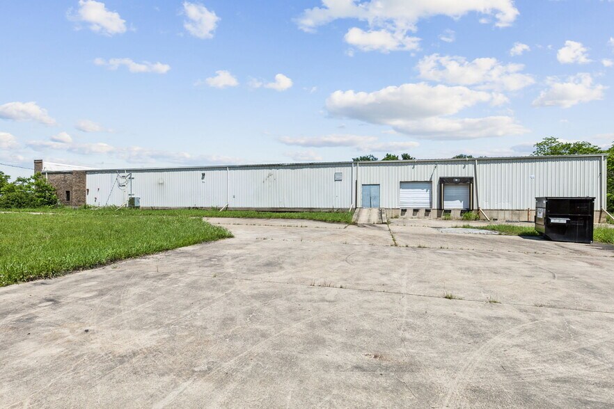 More Photos Of 351 Interstate Highway 30, Greenville Warehouse For Sale