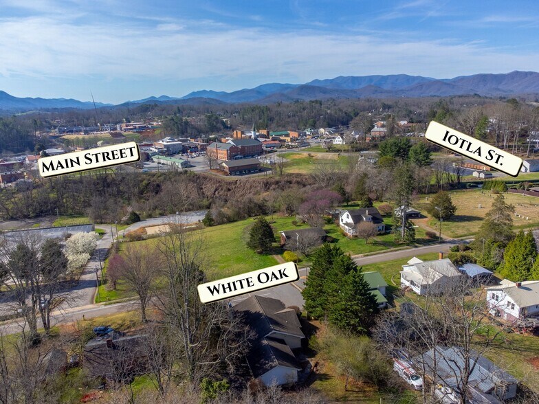 More Photos Of 156 White Oak St, Franklin Medical For Sale