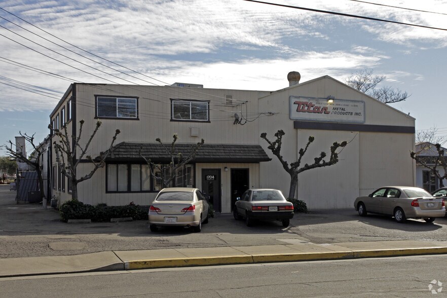 Primary Photo Of 1704 Kathleen Ave, Sacramento Flex For Lease