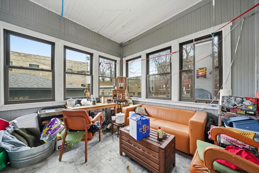 More Photos Of 3136 W Logan Blvd, Chicago Multifamily For Sale