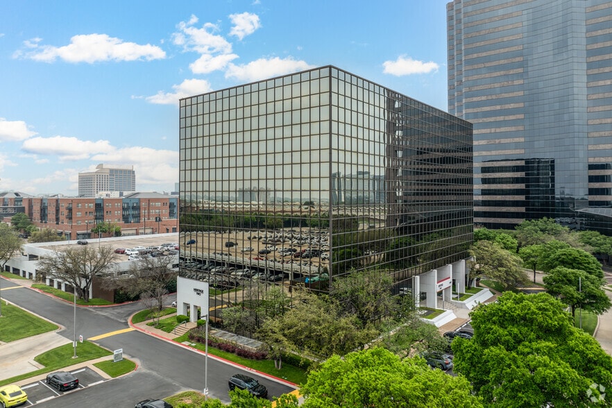 More Photos Of 5001 Lyndon B Johnson Fwy, Dallas Office For Lease
