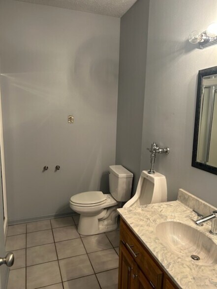 More Photos Of 6709 Wayne Dr, North Little Rock Service For Lease