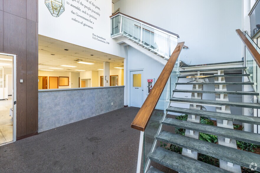 More Photos Of 610 S Adams St, Marion Industrial For Sale