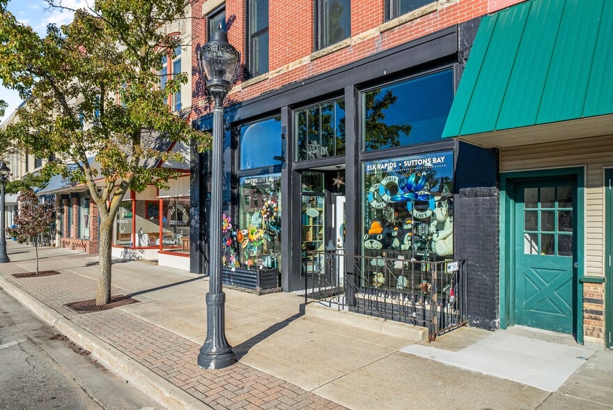 Primary Photo Of 144 River St, Elk Rapids Storefront For Sale