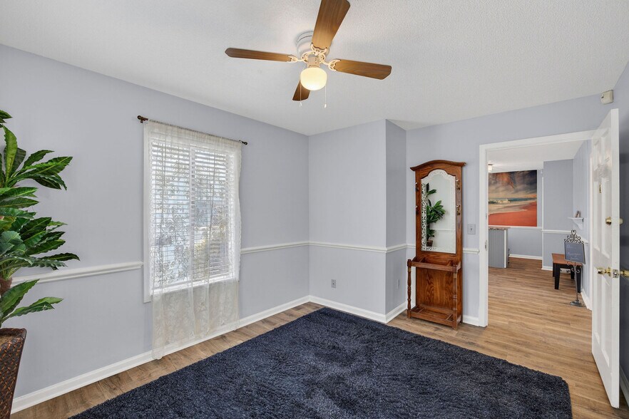 More Photos Of 104-H N Kerr Ave, Wilmington Office For Sale