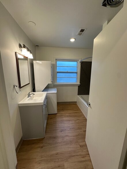 More Photos Of 2816 NE Halsey St, Portland Storefront Retail Residential For Sale