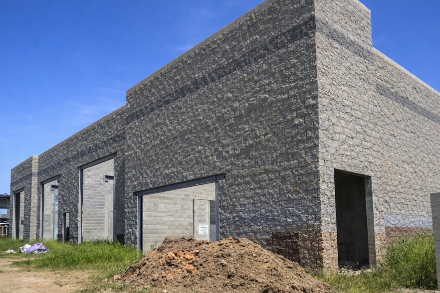 More Photos Of 9404 San Diego St, Spring Valley Auto Repair For Sale