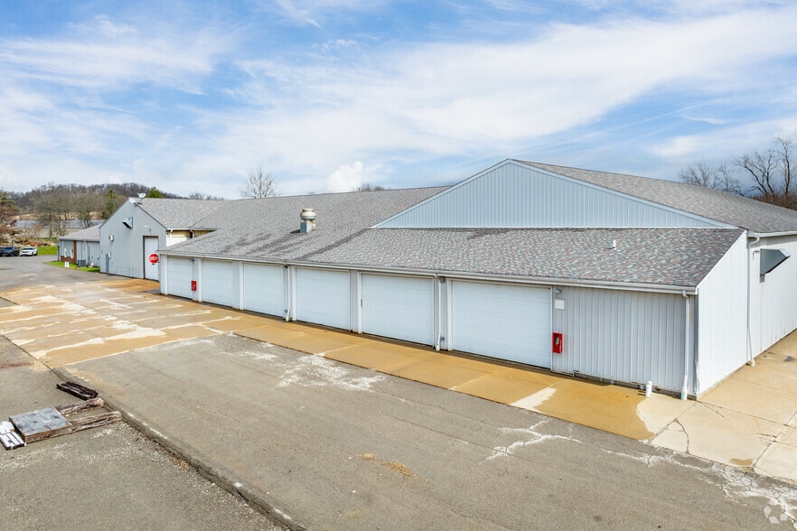More Photos Of 912 Pittsburgh Rd, Butler Unknown For Lease