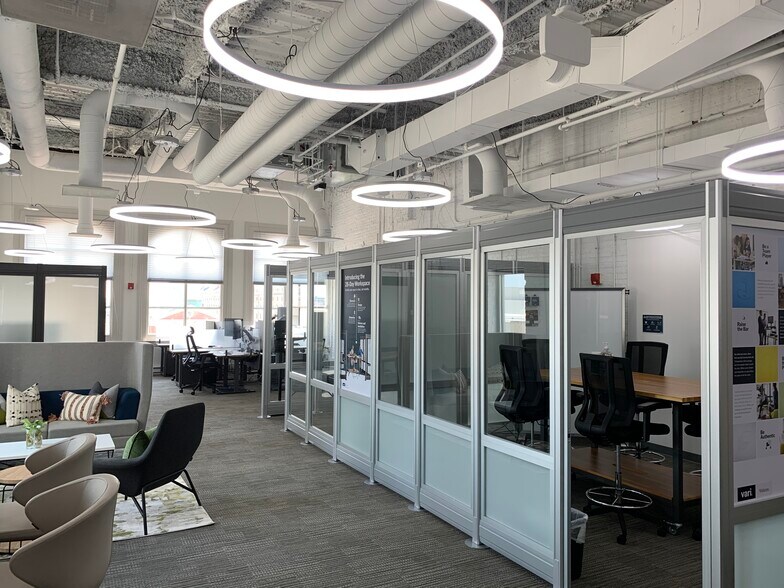 More Photos Of 300 W Pratt St, Baltimore Office For Lease