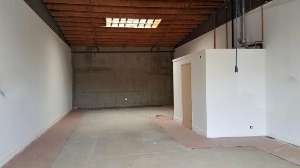 More Photos Of 2915 Knox Ave, Los Angeles Warehouse For Lease