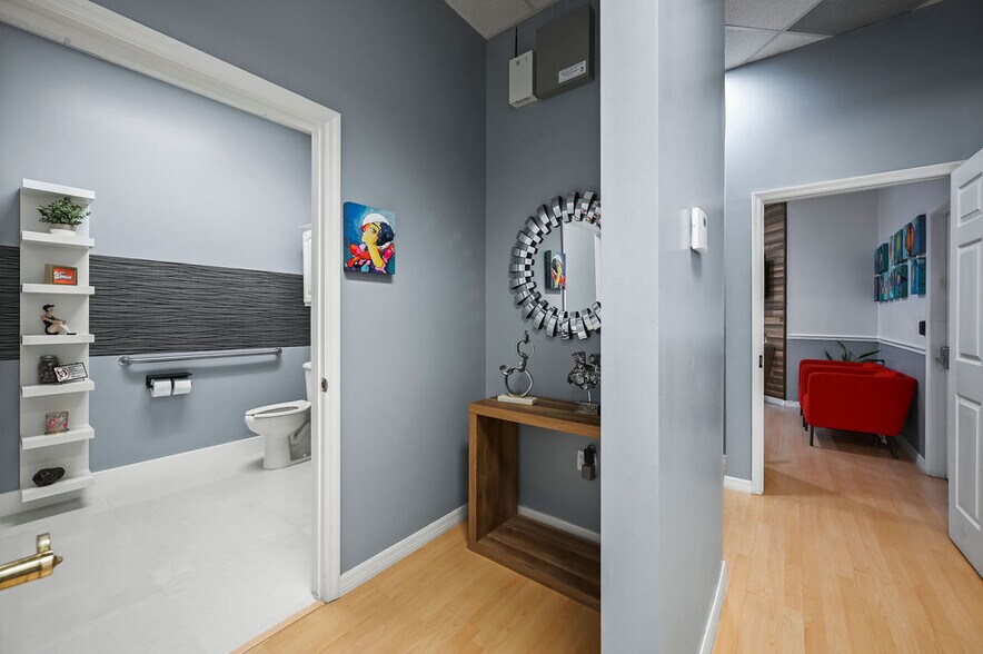 More Photos Of 7350 Futures Dr, Orlando Office For Sale