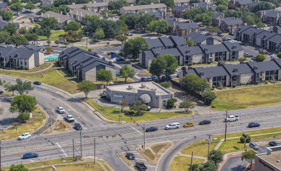 More Photos Of 902 Palm Valley Blvd, Round Rock Bank For Sale