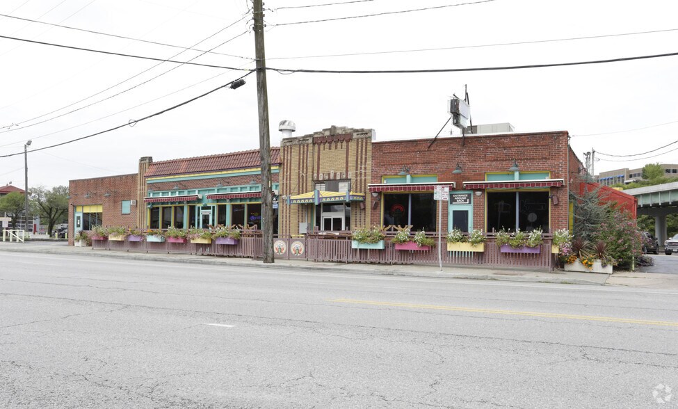 More Photos Of 2856 Southwest Blvd, Kansas City Restaurant For Sale