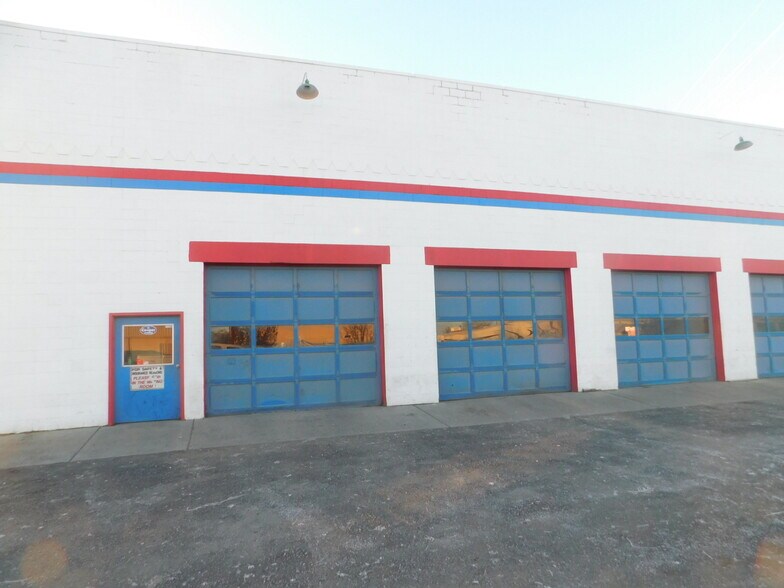 More Photos Of 1706 W Broadway Ave, Moses Lake Auto Repair For Sale