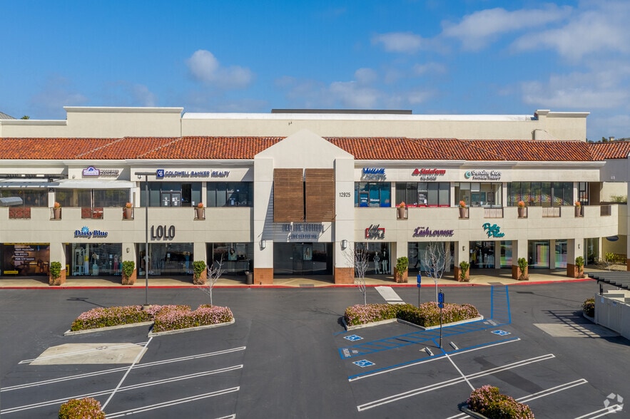 More Photos Of 3433-3545 Del Mar Heights Rd, San Diego Unknown For Lease