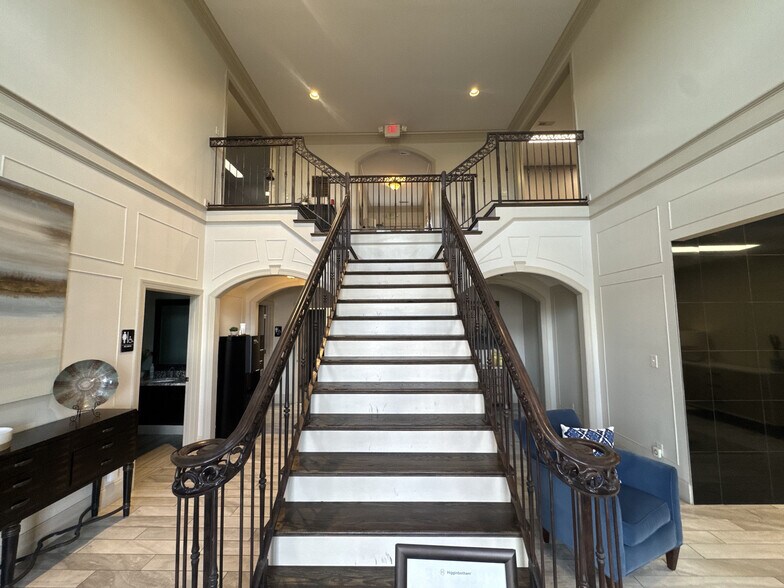 More Photos Of 999 Rocket Way, Gardendale Office For Sale