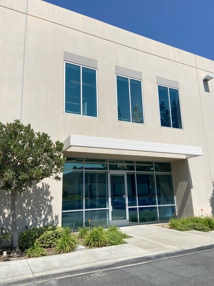 More Photos Of 315 N Puente St, Brea Research And Development For Lease