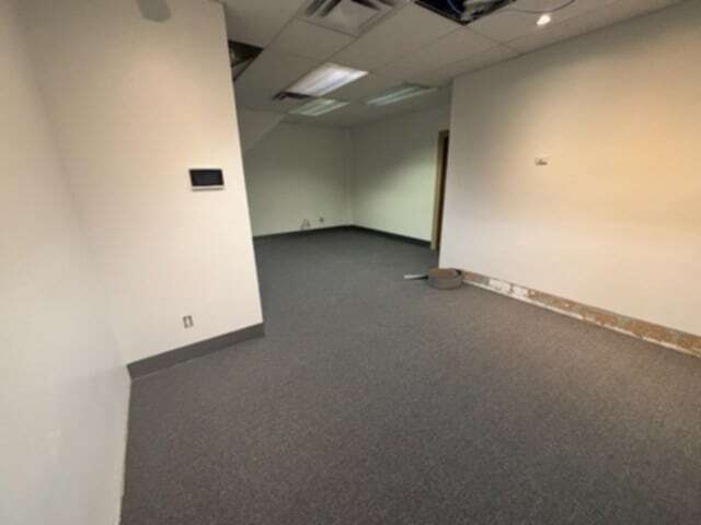 More Photos Of 1455 Ellis St, Kelowna Office Residential For Lease