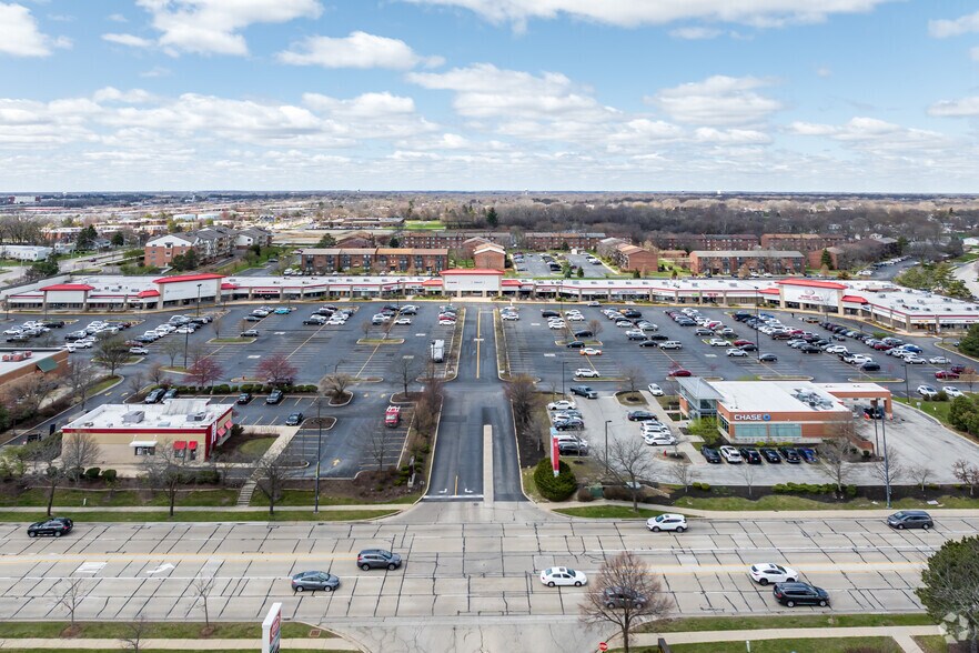 More Photos Of 1090-1170 S Roselle Rd, Schaumburg Storefront For Lease