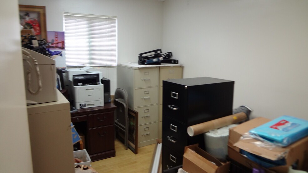 More Photos Of 4160 Verdugo Rd, Los Angeles Office For Sale