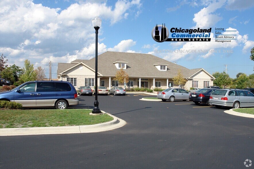 More Photos Of 3 Executive Ct, South Barrington Medical For Lease