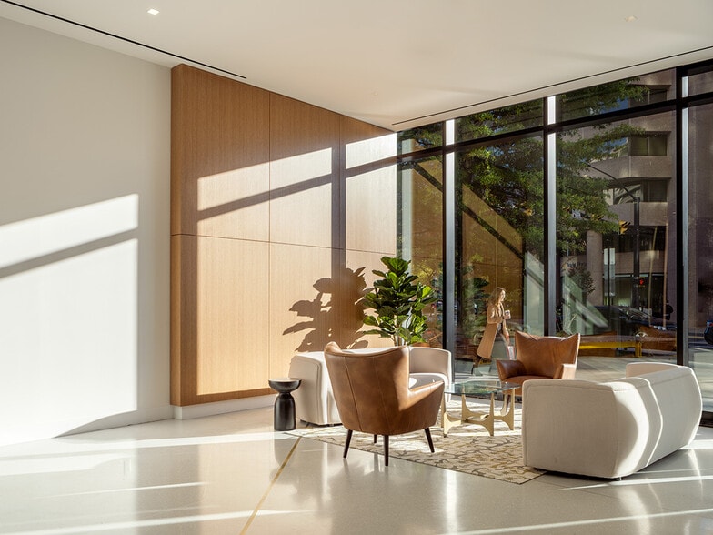 More Photos Of 2450 Crystal Dr, Arlington Office For Lease