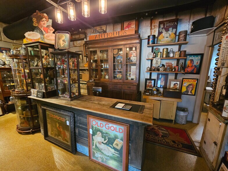 More Photos Of 108 E Madison St, Kirklin Storefront For Sale