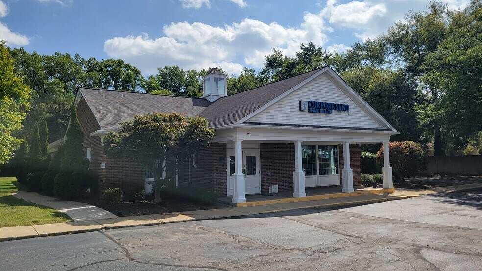 More Photos Of 39475 Ann Arbor Rd E, Plymouth Bank For Lease