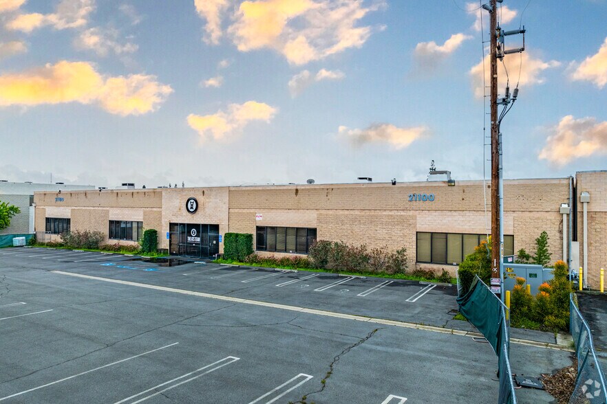 Primary Photo Of 21100 Lassen St, Chatsworth Warehouse For Lease