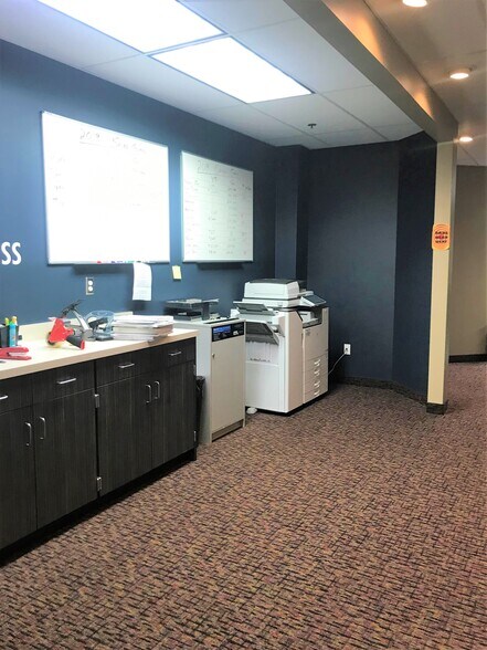 More Photos Of 7900 Excelsior Blvd, Hopkins Warehouse For Lease