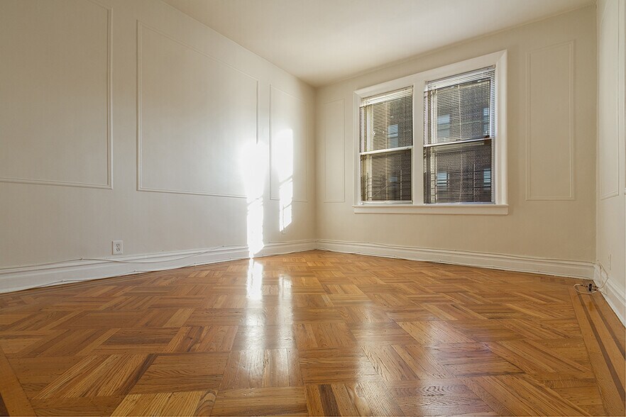 More Photos Of 7 Newark Bay Ct, Bayonne Apartments For Sale