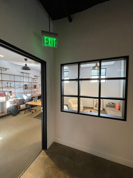 More Photos Of 835 N Seward St, Los Angeles Loft Creative Space For Lease